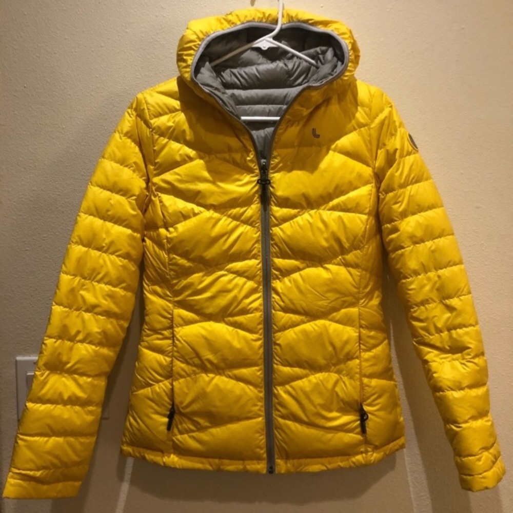Lole reversible yellow hooded puffer🐥